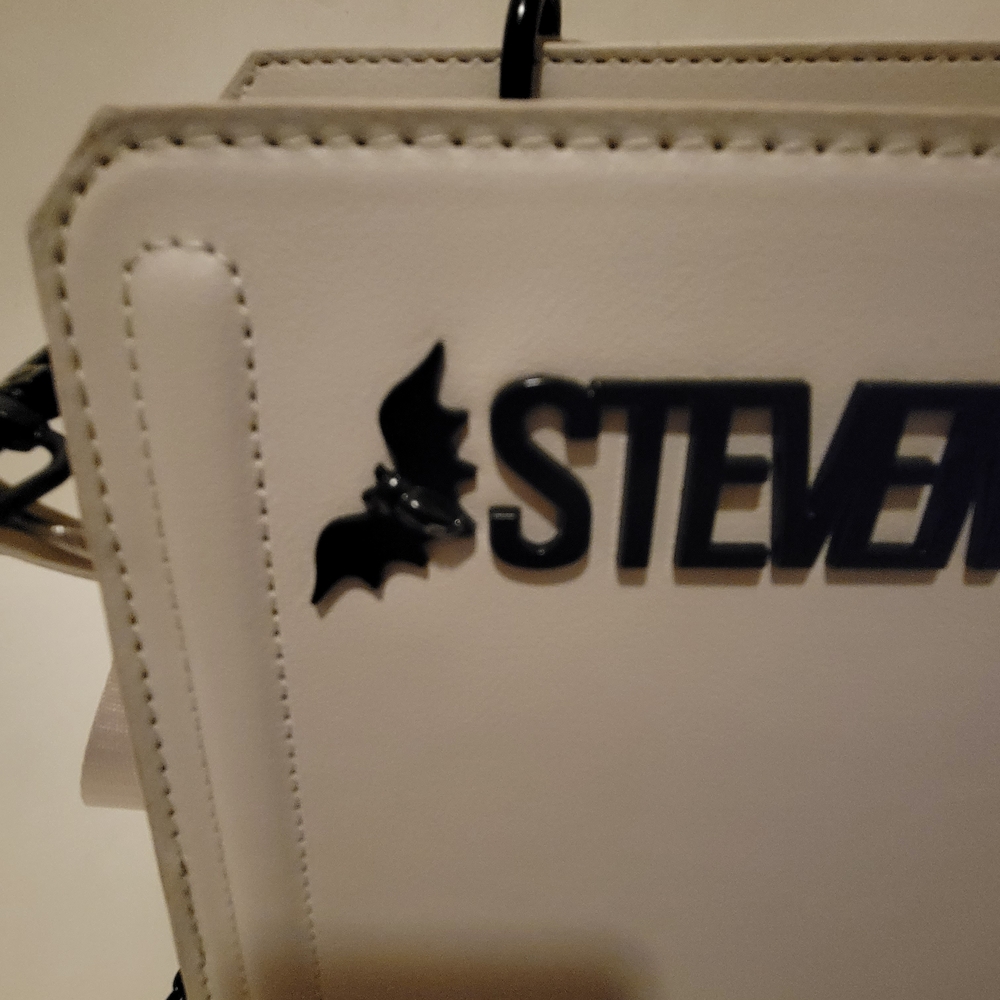 Steve Madden White Handbag with Matching Pouch - Picture 3 of 16